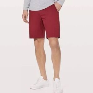 Lululemon Commission 9" Shorts Men's Size 34, Oxblood Red (Seasonal Color)‎